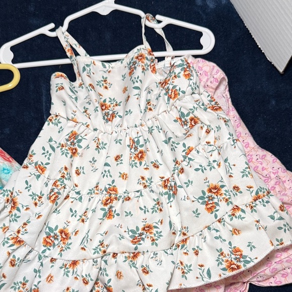 Baby Girl Dresses Bundle!- Pink&Gray, Red, White, Green - Picture 6 of 8